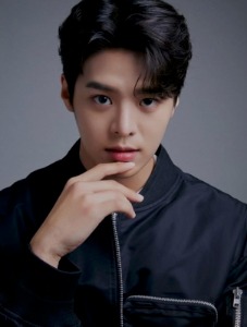 Ryeoun | Ryeo Un